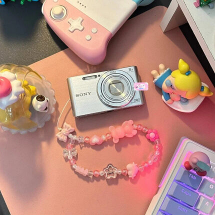 Sony Cybershot DSC-W830 in silver